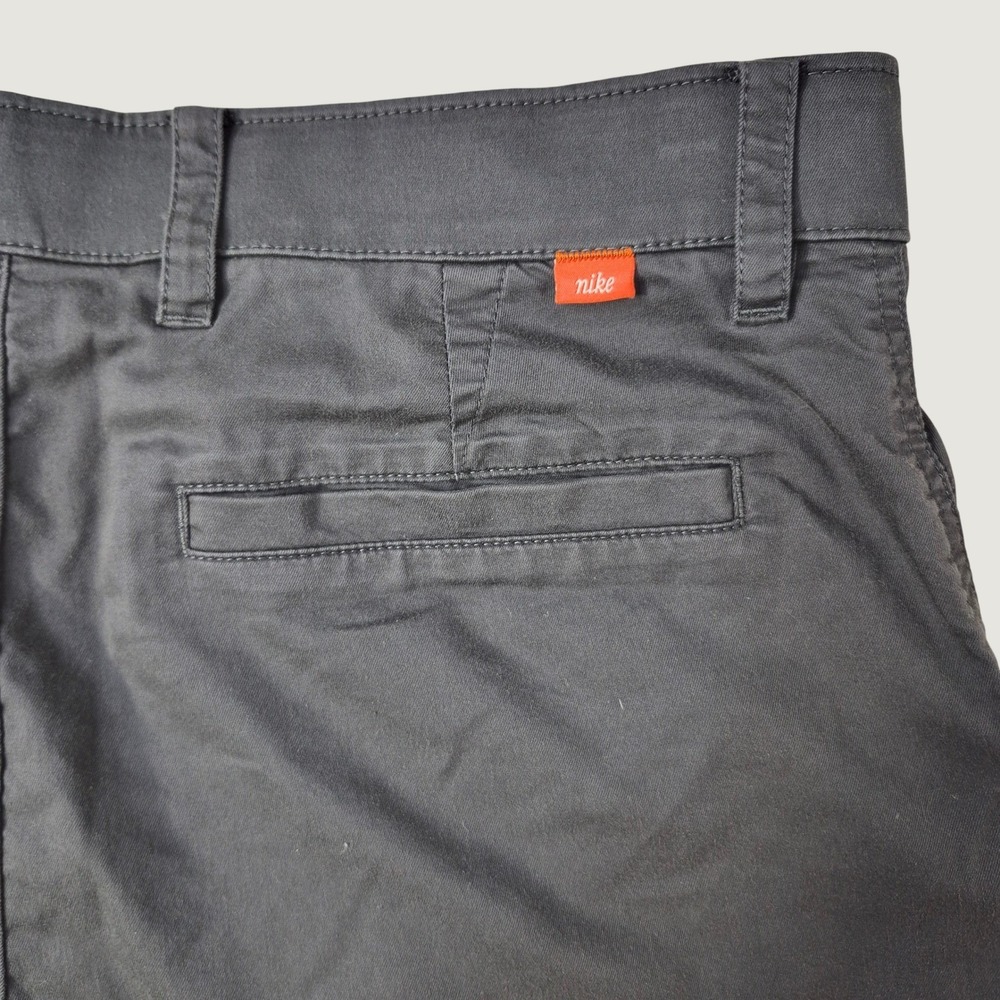 Nike Chino Shorts Mens 34 Grey Minimalist Dri-Fit Cotton Blend Golf Shorts